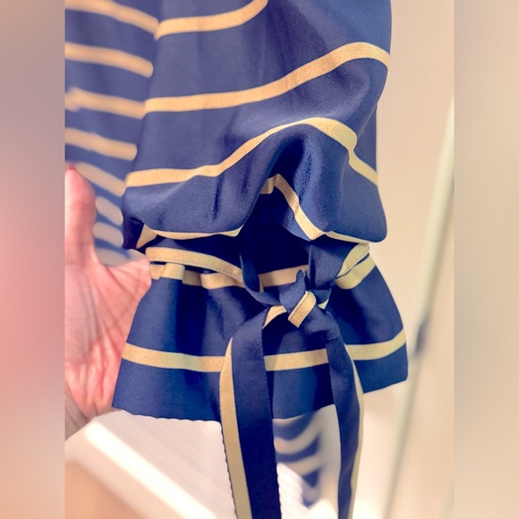 Banana Republic Navy Dress with Gold Stripes Sz 4 - Picture 3 of 4